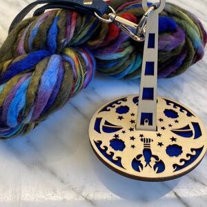Wrist Yarn Holder: Lobster Sea Ocean Design Wood Crochet Knitting Carousel  Spin